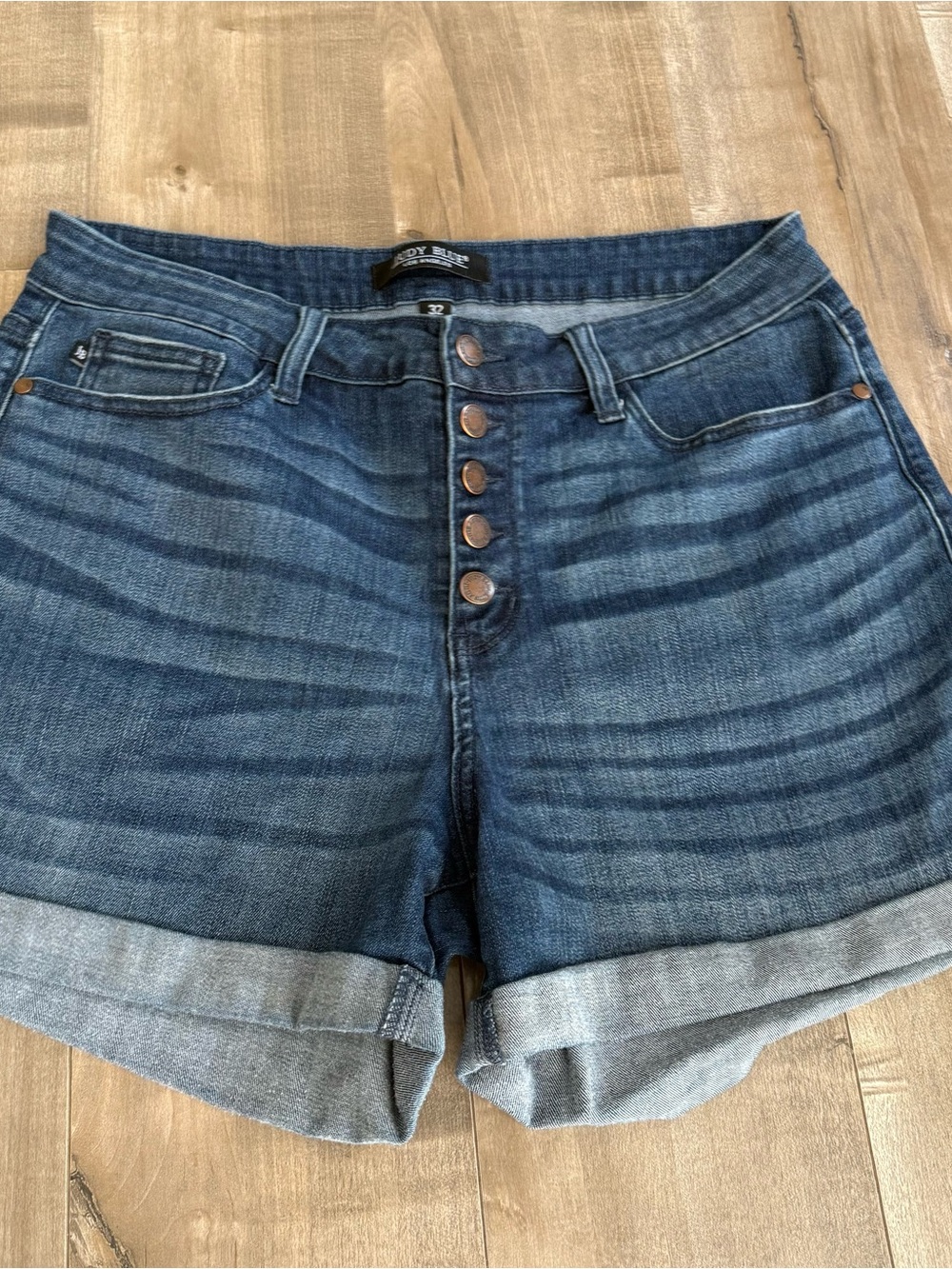 Judy Blue High Rise Denim Shorts Women 32 Dark Wash Blue Button Fly Stretch Roll